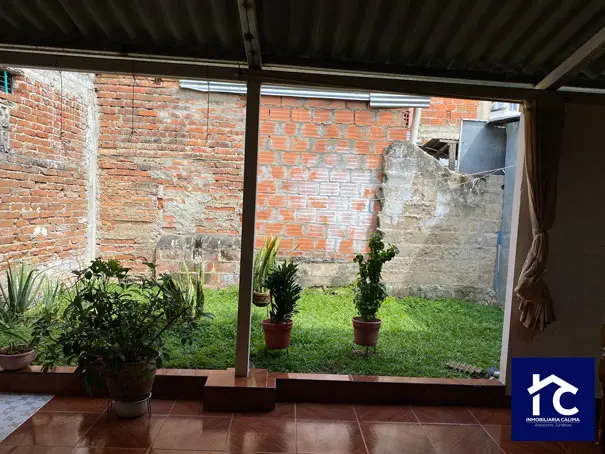 Casa Familiar con Aparta Estudio Independiente